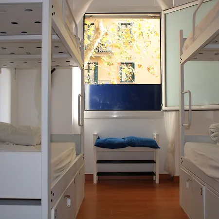 Vandrerhjem Mediterranean *