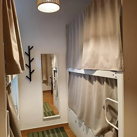 Vandrerhjem Mediterranean *