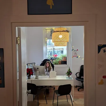 Mediterranean אכסניה *