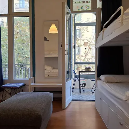 Hostal Mediterranean